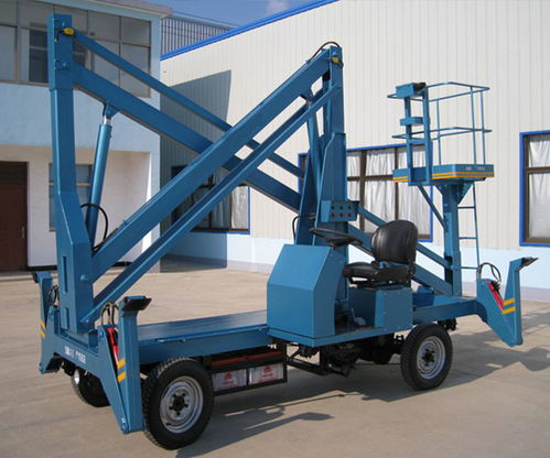 高空作業(yè)車出租價格與誠信企業(yè)推薦 山東明通起重運(yùn)輸隨車吊服務(wù)